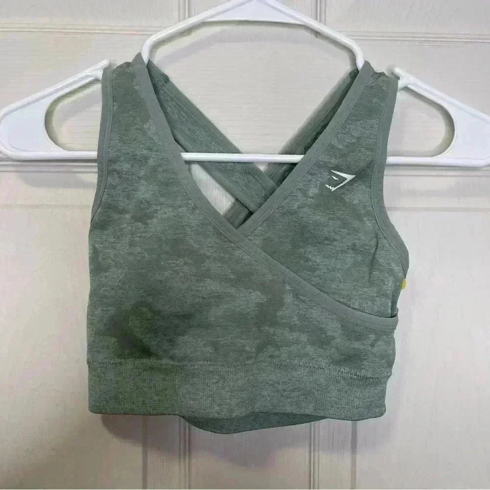 Gymshark Women’s Green Camo Seamless Bra Sz XS